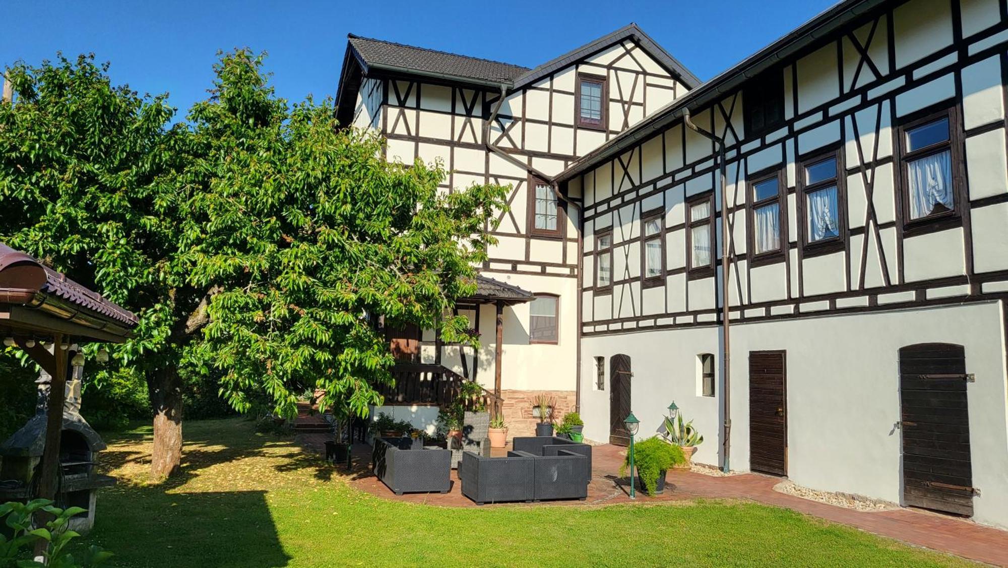 Apartments Am Saalebogen Mit Gartenterrasse, Grillkamin, Freie Parkplaetze Rudolstadt Exterior foto